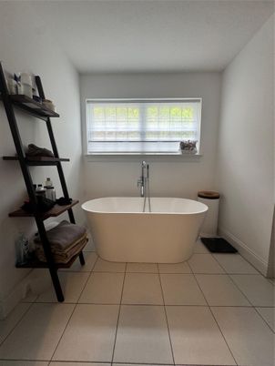 Bathroom, Free Standing Baths, Interior