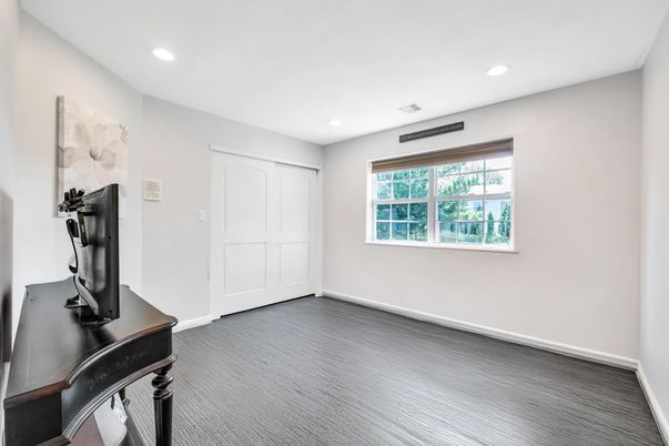 Interior, Recessed Lighting