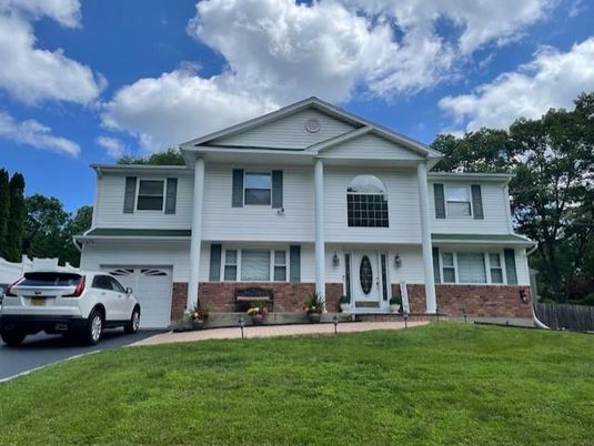 Attached, Exterior, Facade, Brick Facade, Rowhouse