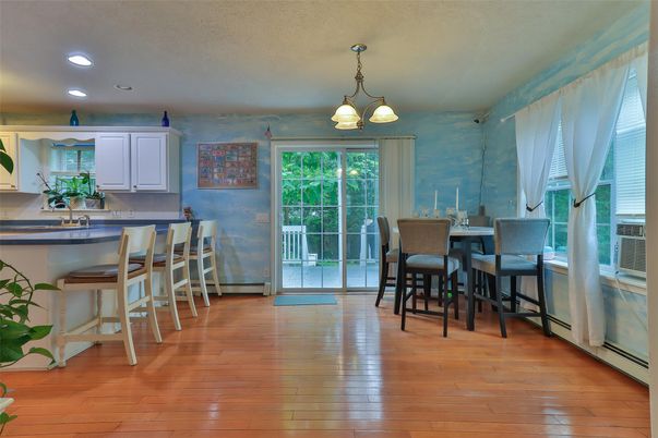Dining room, Interior, Kitchen, Pendant Lights, Recessed Lighting, Wood Texture Flooring