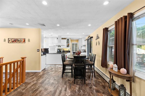 Dining room, Interior, Kitchen, Recessed Lighting, Wood Texture Flooring