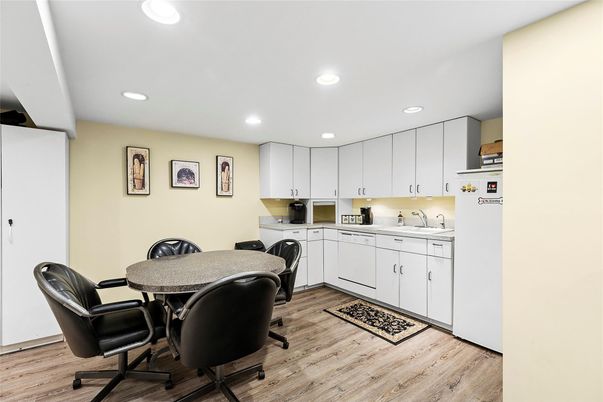 Dining room, Interior, Kitchen, Recessed Lighting, Wood Texture Flooring