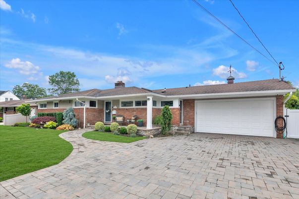 Attached, Exterior, Facade, Brick Facade, Ranch