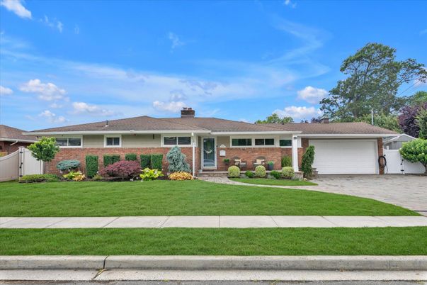 Attached, Exterior, Facade, Brick Facade, Ranch