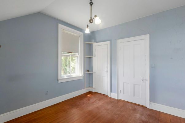 Empty room, Interior, Pendant Lights, Wood Texture Flooring
