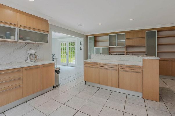 Interior, Kitchen, Marble Walls, Recessed Lighting