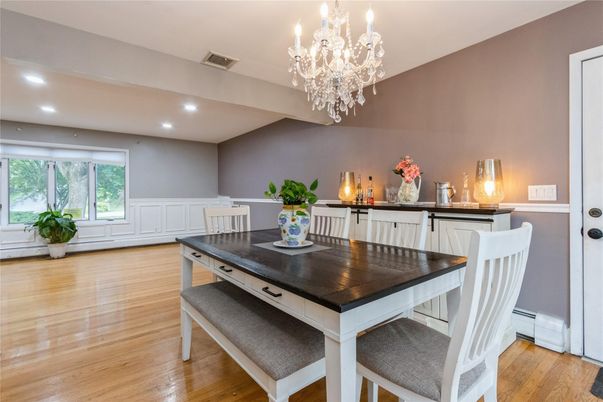 Chandelier, Dining room, Interior, Recessed Lighting, Wood Texture Flooring