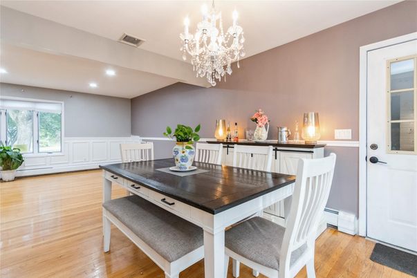 Chandelier, Dining room, Interior, Recessed Lighting, Wood Texture Flooring