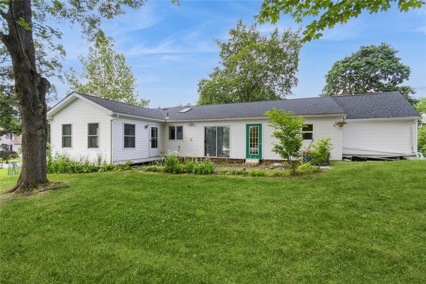 Backyard, Exterior, Facade, Ranch