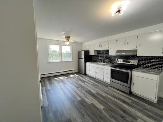 Interior, Kitchen, Wood Texture Flooring