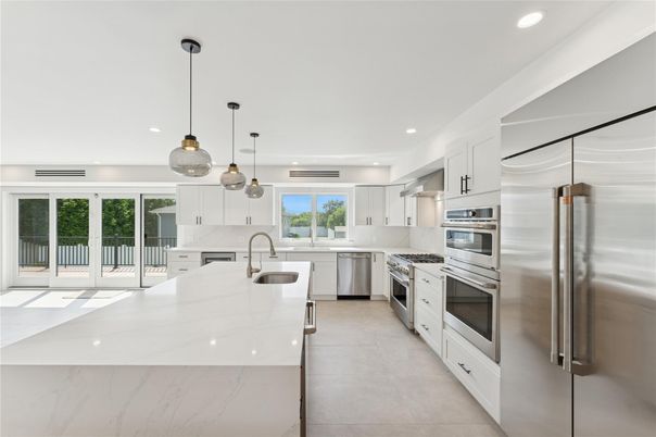 Interior, Kitchen, Pendant Lights, Recessed Lighting, Stainless Steel Appliances