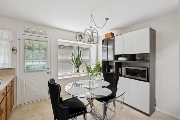 Dining room, Interior, Kitchen, Pendant Lights