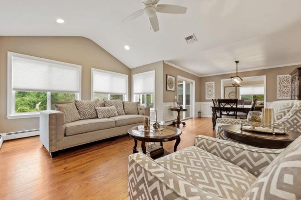 Dining room, Interior, Living room, Pendant Lights, Recessed Lighting, Wood Texture Flooring