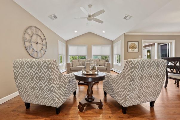 Interior, Living room, Recessed Lighting, Wood Texture Flooring