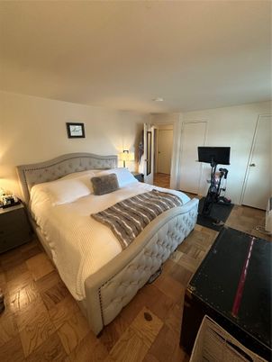 Bedroom, Fitness Equipment, Interior, Wood Texture Flooring