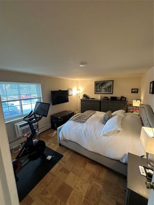 Bedroom, Fitness Equipment, Interior, Wood Texture Flooring