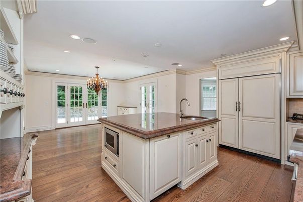 Chandelier, Interior, Kitchen, Recessed Lighting, Wood Texture Flooring