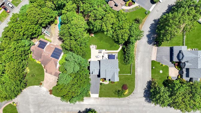 Exterior, Drone