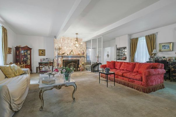 Chandelier, Fireplace, Interior, Living room