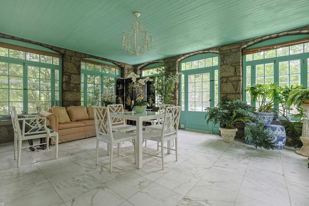 Chandelier, Dining room, Interior, Marble, Sun Room