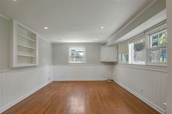 Empty room, Interior, Recessed Lighting, Wood Texture Flooring