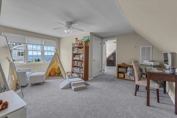 Home Office, Interior, Water