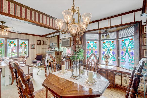 Chandelier, Dining room, Interior, Living room, Wood Texture Flooring