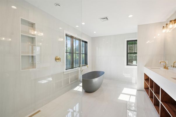 Bathroom, Dual Sink Vanities, Free Standing Baths, Interior, Recessed Lighting