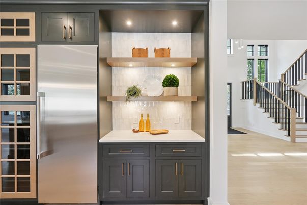 Interior, Stainless Steel Appliances