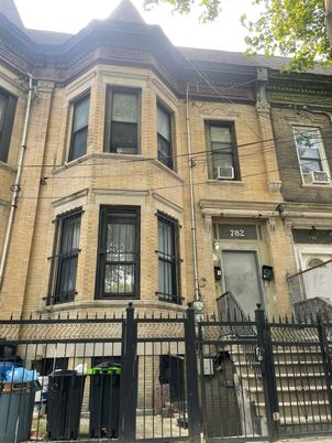 Exterior, Facade, Brick Facade, Rowhouse
