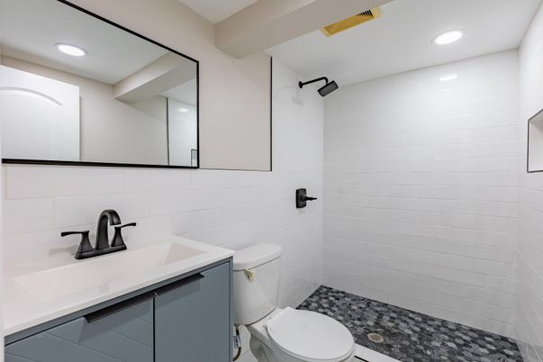Bathroom, Interior, Recessed Lighting