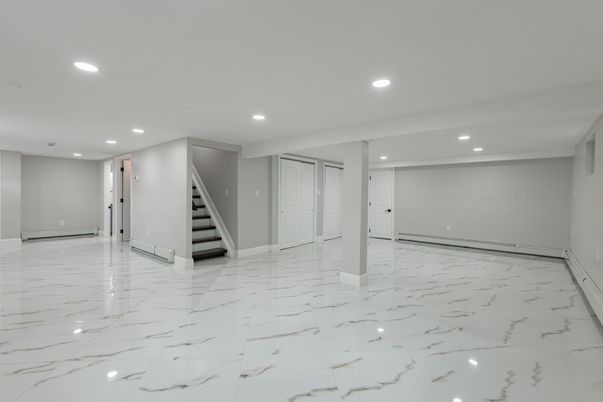 Empty room, Interior, Marble, Recessed Lighting