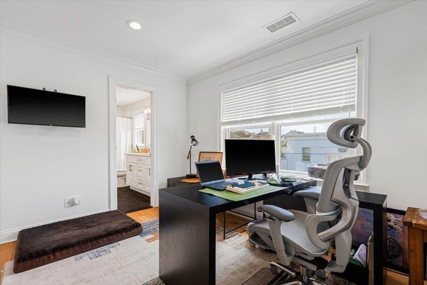 Home Office, Interior, Recessed Lighting, Wood Texture Flooring