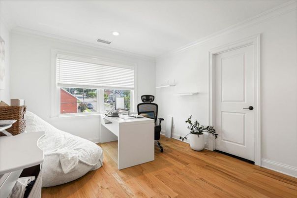 Home Office, Interior, Recessed Lighting, Wood Texture Flooring