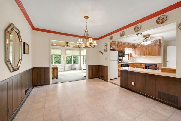 Chandelier, Interior, Kitchen