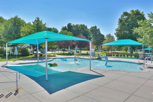 Exterior, Playground, Pool