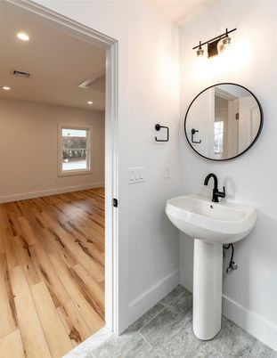 Bathroom, Interior, Recessed Lighting, Wood Texture Flooring