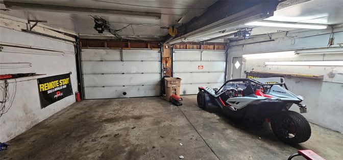 Garage, Interior