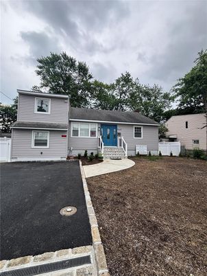 Backyard, Exterior, Facade, Cape Cod