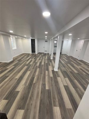 Empty room, Interior, Recessed Lighting, Wood Texture Flooring