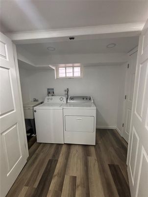 Interior, Washer, Wood Texture Flooring