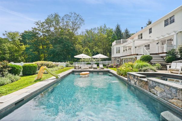 Exterior, Playground, Pool