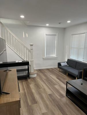 Interior, Recessed Lighting, Wood Texture Flooring
