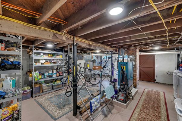 Fitness Equipment, Interior, Wooden Beams