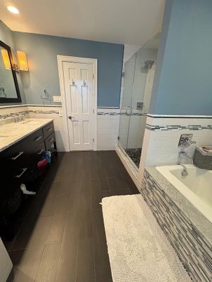 Bathroom, Interior, Recessed Lighting, Wood Texture Flooring