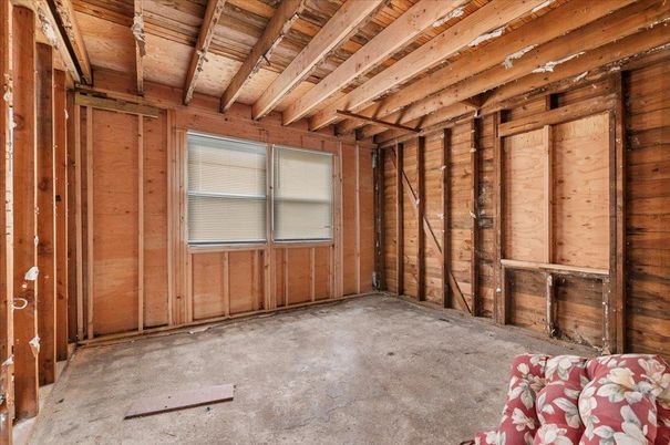 Empty room, Interior, Wooden Beams, Wooden Ceilings, Wooden Walls