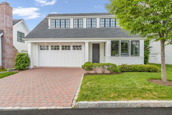Attached, Exterior, Facade, Cape Cod