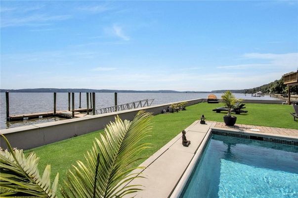 Exterior, Pool, Water