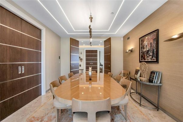 Dining room, Interior, Pendant Lights, Recessed Lighting