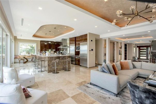 Dining room, Interior, Kitchen, Living room, Pendant Lights, Recessed Lighting, Stainless Steel Appliances